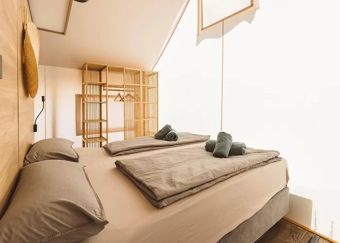 Glamping Olive And Sea Luksusowy namiot Bibinje