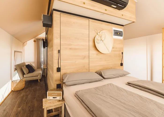 Luksusowy namiot Glamping Olive And Sea Bibinje