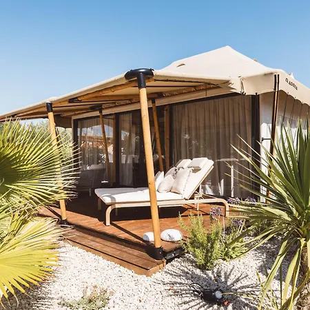 Glamping Olive And Sea * ビビニェ