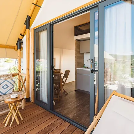 ラグジュアリーテント Glamping Olive And Sea *