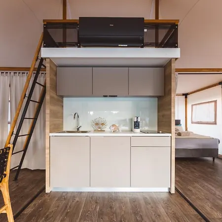 Glamping Olive And Sea אוהל מפואר *