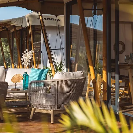 Glamping Olive And Sea אוהל מפואר